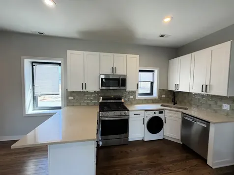 5209 North Milwaukee Avenue Chicago IL 60630