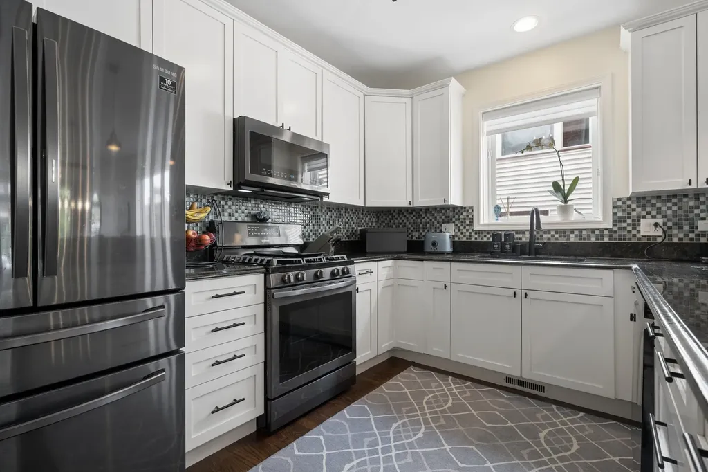 5617 West Lawrence Avenue Chicago IL 60630