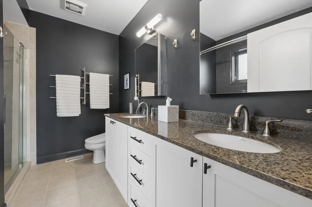5617 West Lawrence Avenue Chicago IL 60630
