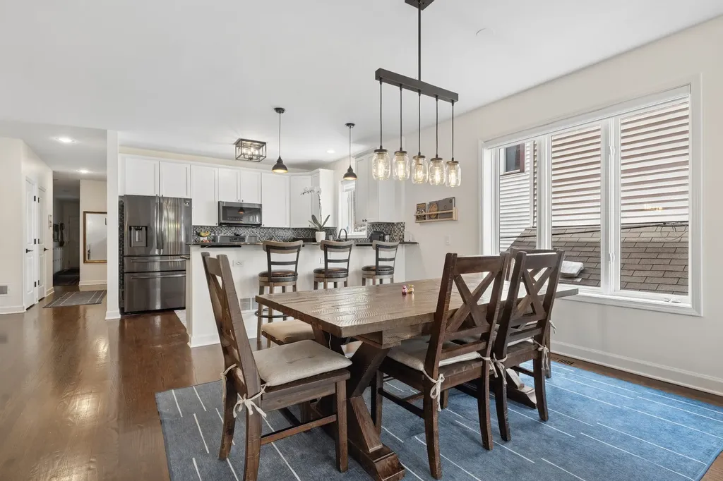 5617 West Lawrence Avenue Chicago IL 60630