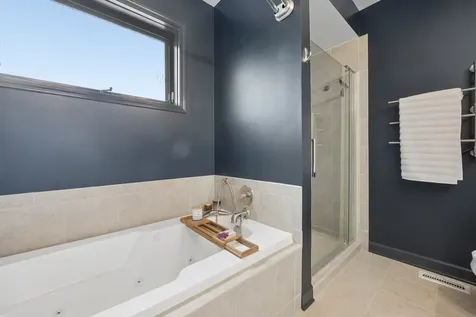 5617 West Lawrence Avenue Chicago IL 60630