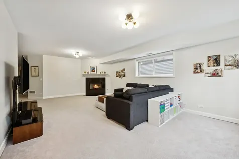5617 West Lawrence Avenue Chicago IL 60630
