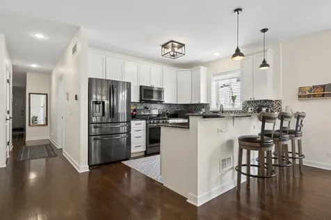 5617 West Lawrence Avenue Chicago IL 60630