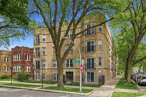 2556 West Rosemont Avenue Chicago IL 60659