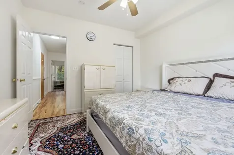 2556 West Rosemont Avenue Chicago IL 60659