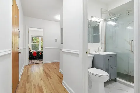 2556 West Rosemont Avenue Chicago IL 60659