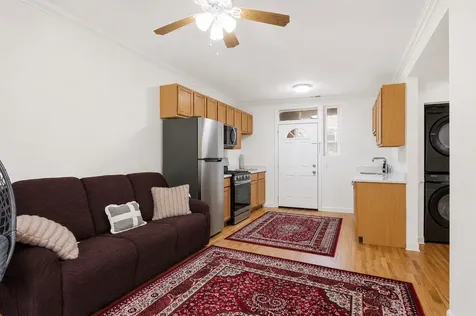 2556 West Rosemont Avenue Chicago IL 60659