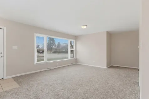 796 East 163rd Street South Holland IL 60473