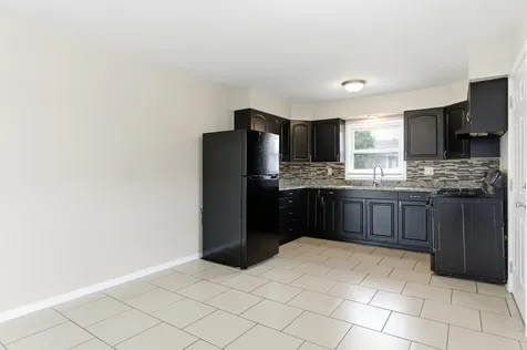 796 East 163rd Street South Holland IL 60473