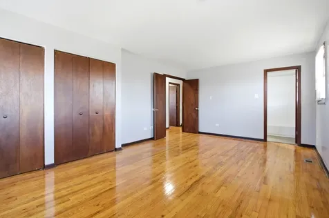 16544 Prairie Avenue South Holland IL 60473