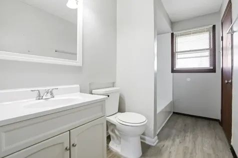 16544 Prairie Avenue South Holland IL 60473