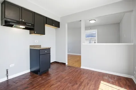 16544 Prairie Avenue South Holland IL 60473