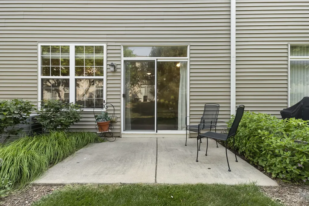 2950 Rutland Circle Naperville IL 60564