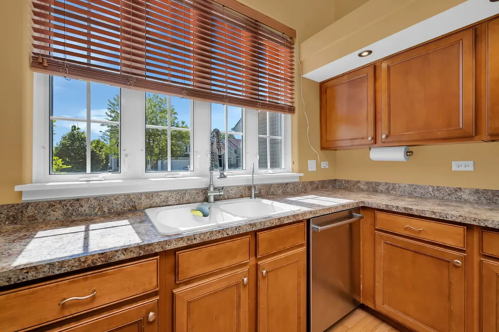 2501 Red Oak Court Plainfield IL 60586
