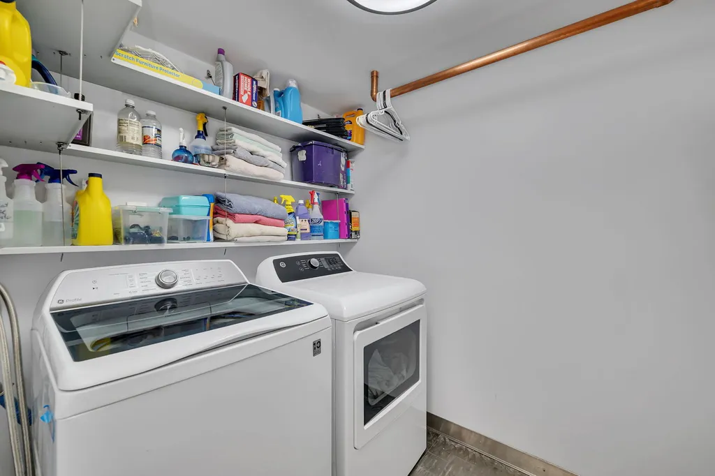 2501 Red Oak Court Plainfield IL 60586