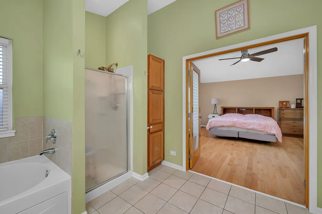 2501 Red Oak Court Plainfield IL 60586