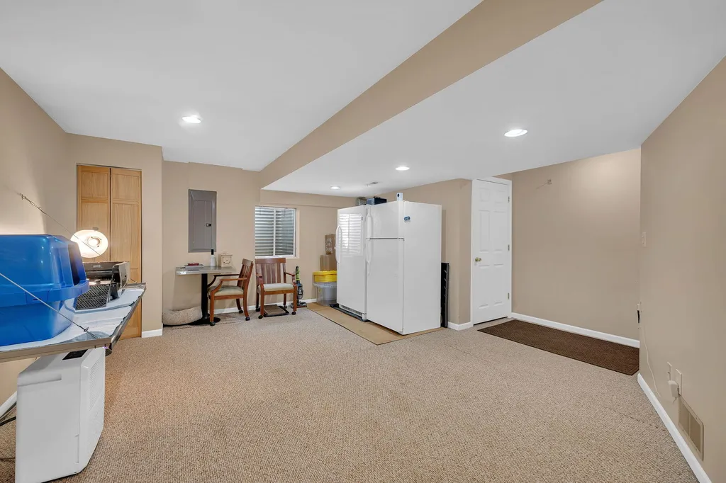2501 Red Oak Court Plainfield IL 60586