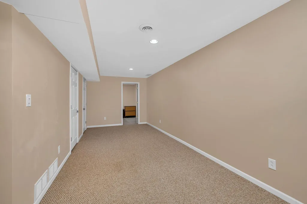 2501 Red Oak Court Plainfield IL 60586
