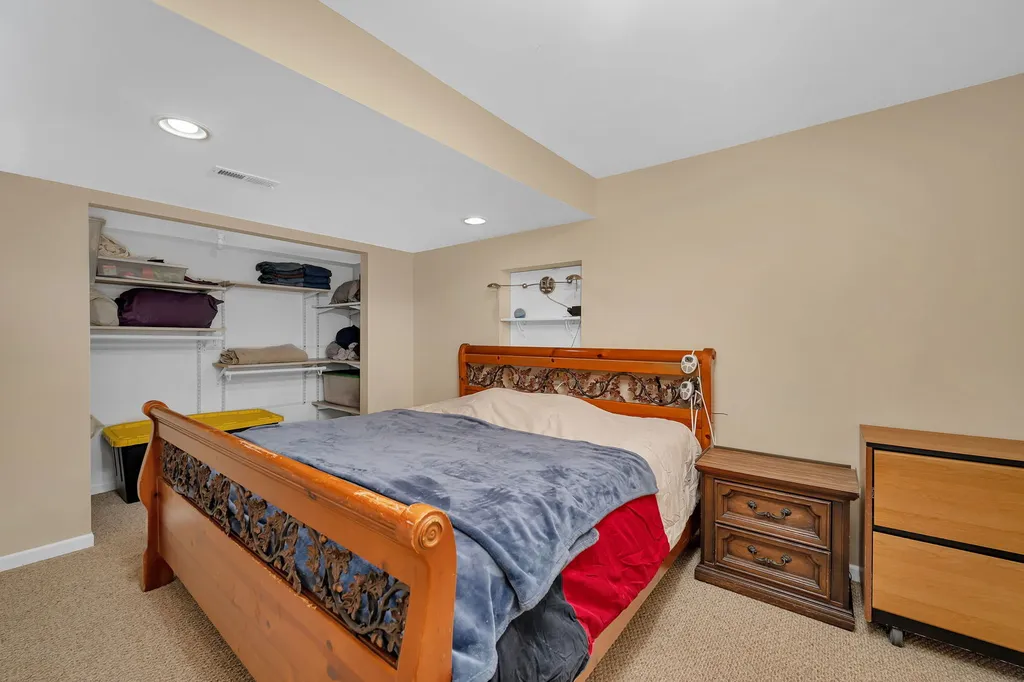 2501 Red Oak Court Plainfield IL 60586