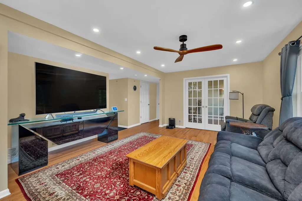 2501 Red Oak Court Plainfield IL 60586
