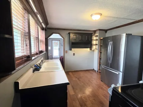 919 East Johnson Street Clinton IL 61727