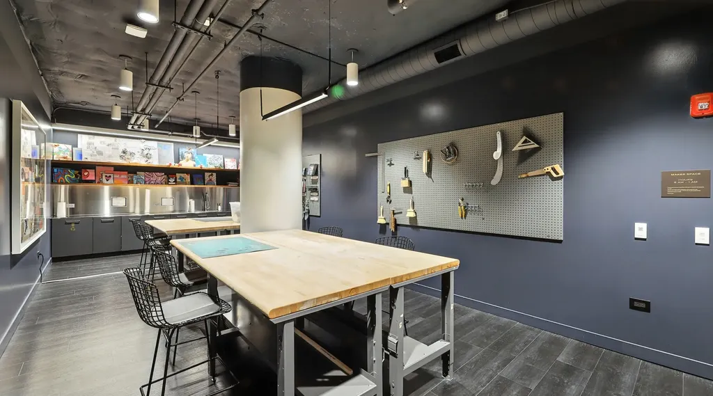 211 North Harbor Drive Chicago IL 60601