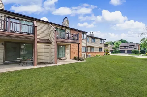 2155 Harbortown Circle Champaign IL 61821