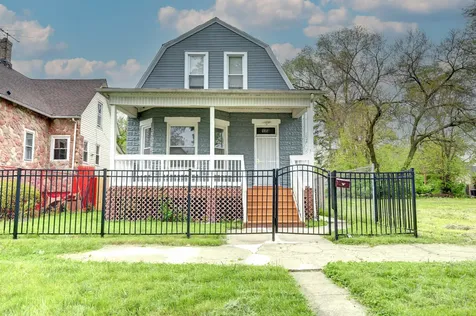 135 West 109th Place Chicago IL 60628