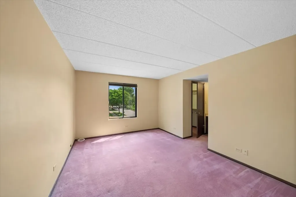 525 Cumnor Road Westmont IL 60559