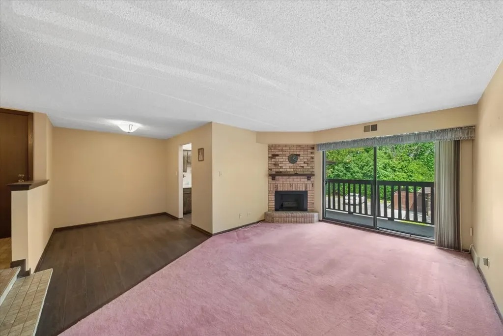 525 Cumnor Road Westmont IL 60559