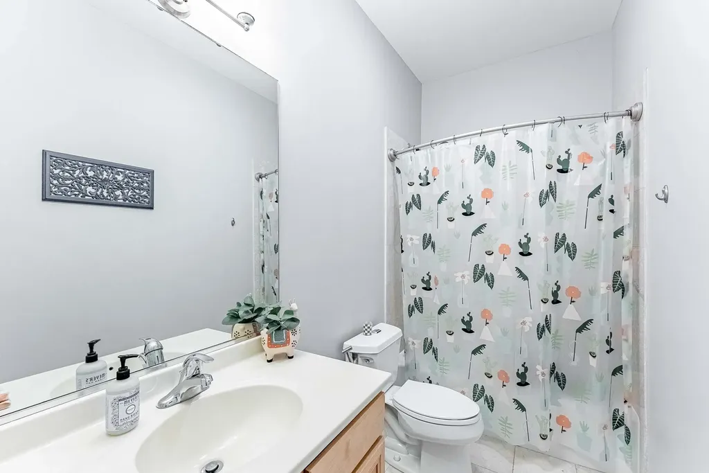 4157 North Kenmore Avenue Chicago IL 60613