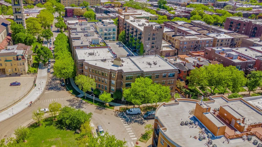 4157 North Kenmore Avenue Chicago IL 60613