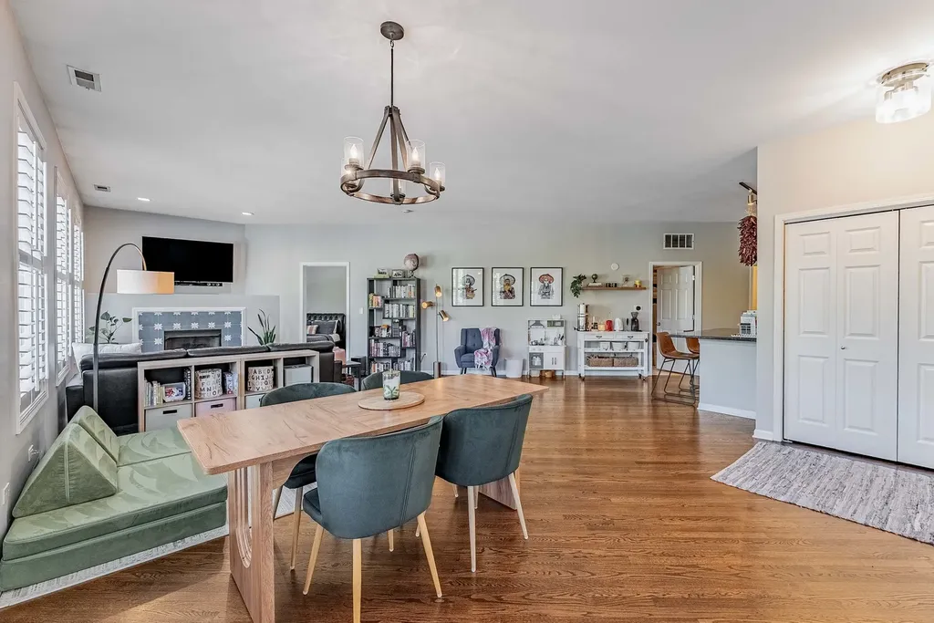 4157 North Kenmore Avenue Chicago IL 60613