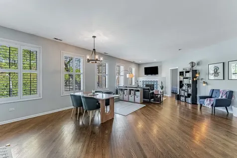 4157 North Kenmore Avenue Chicago IL 60613