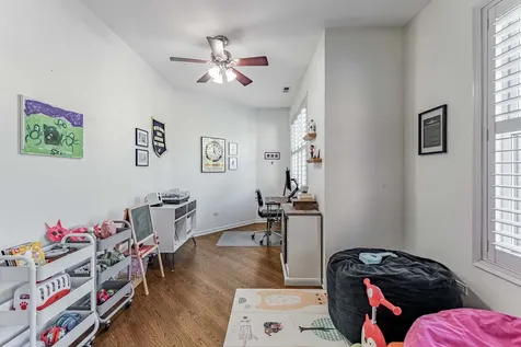 4157 North Kenmore Avenue Chicago IL 60613