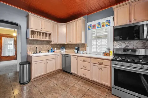 1537 43RD Street Rock Island IL 61201