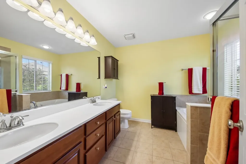 10003 Cummings Street Huntley IL 60142