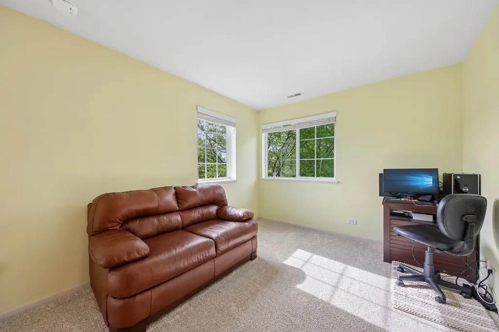 10003 Cummings Street Huntley IL 60142