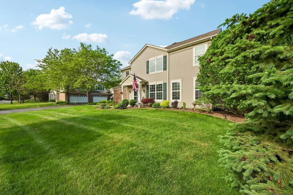 10003 Cummings Street Huntley IL 60142