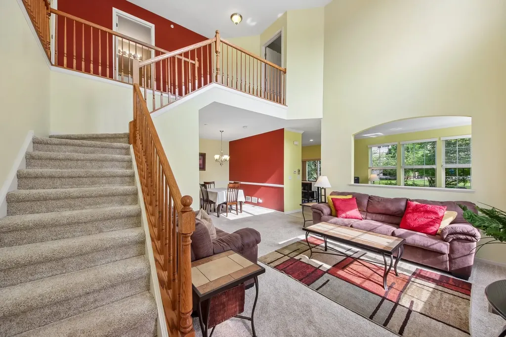 10003 Cummings Street Huntley IL 60142