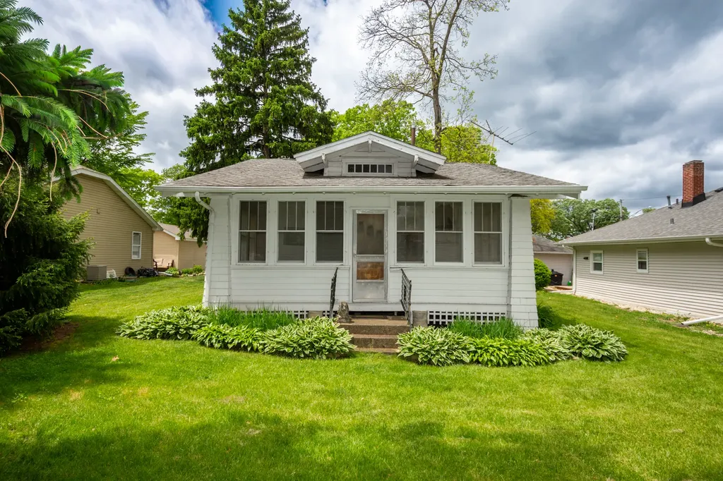 42986 North Lenora Street Antioch IL 60002