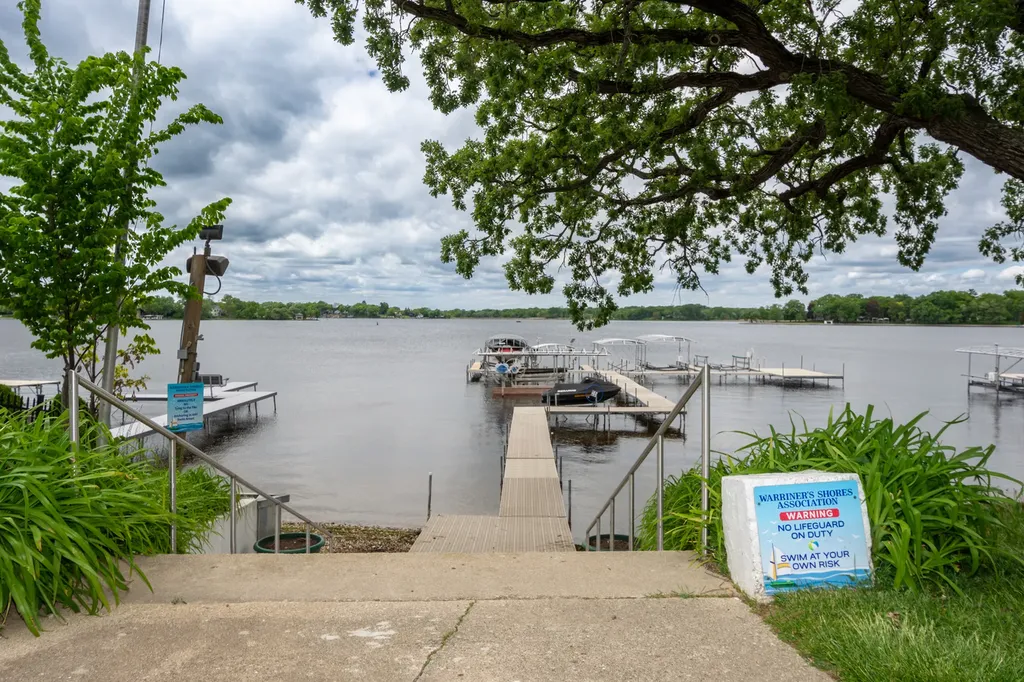 42986 North Lenora Street Antioch IL 60002