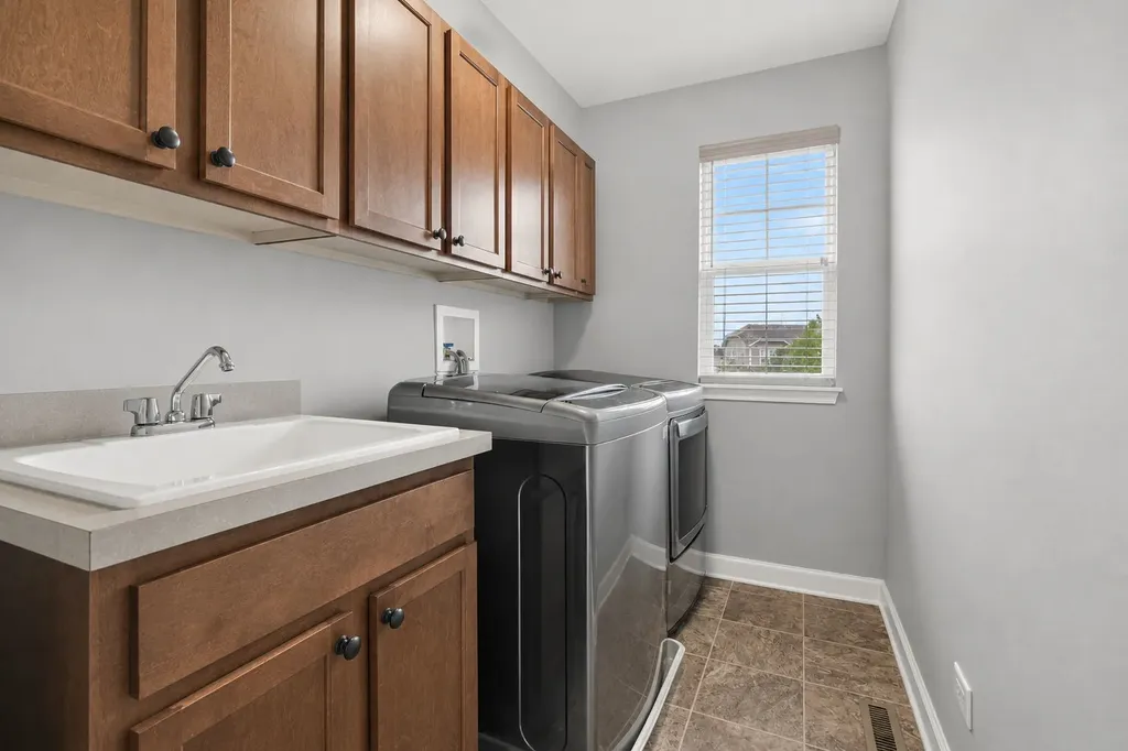 12807 Timber Wood Circle Plainfield IL 60585