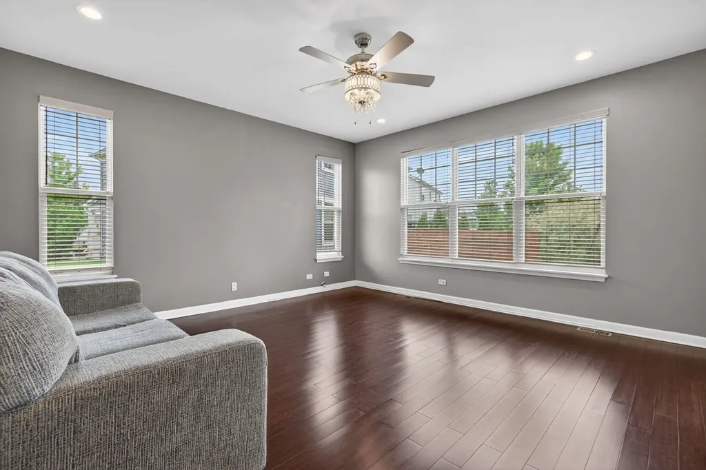 12807 Timber Wood Circle Plainfield IL 60585