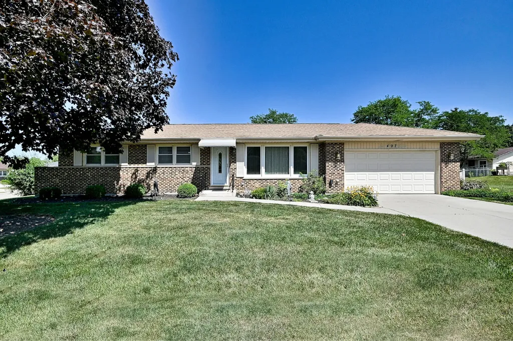 497 Julie Drive Schaumburg IL 60193