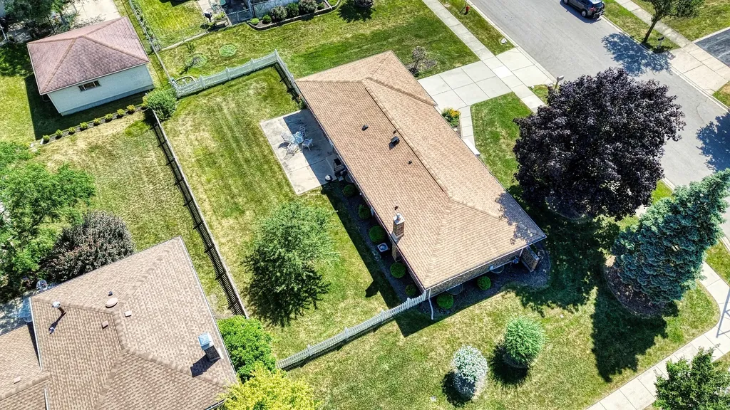 497 Julie Drive Schaumburg IL 60193