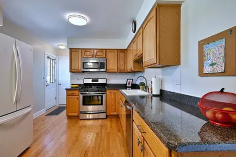 497 Julie Drive Schaumburg IL 60193