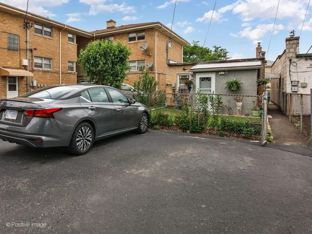 6921 West Higgins Avenue Chicago IL 60656
