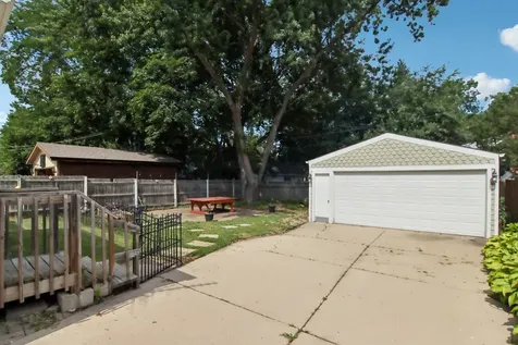 409 Hubbard Avenue Elgin IL 60123