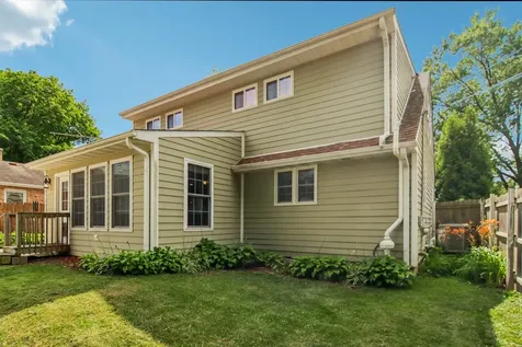 409 Hubbard Avenue Elgin IL 60123